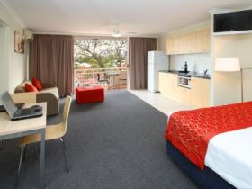 Wellington Apartment Hotel - Darwin Tourism